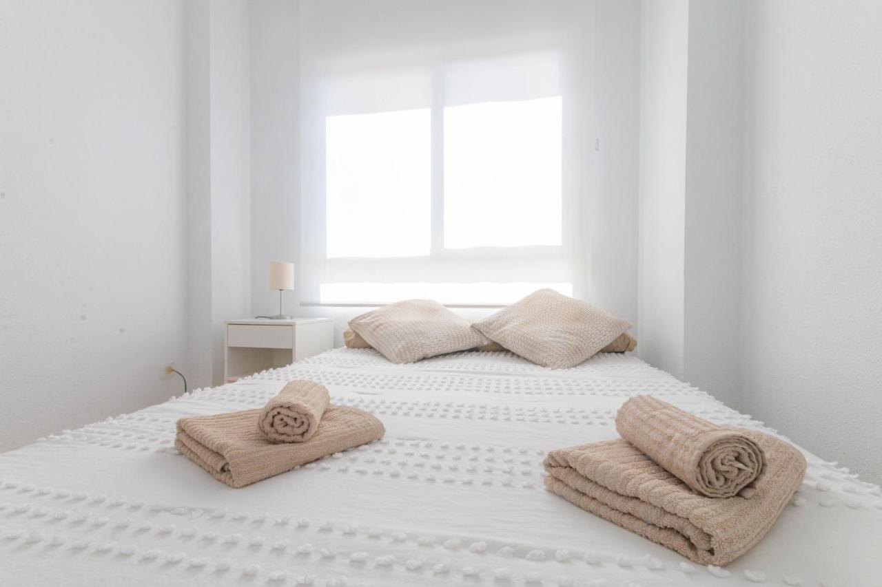 Lovely Apartment Beach Front & Pool El Campello Esterno foto